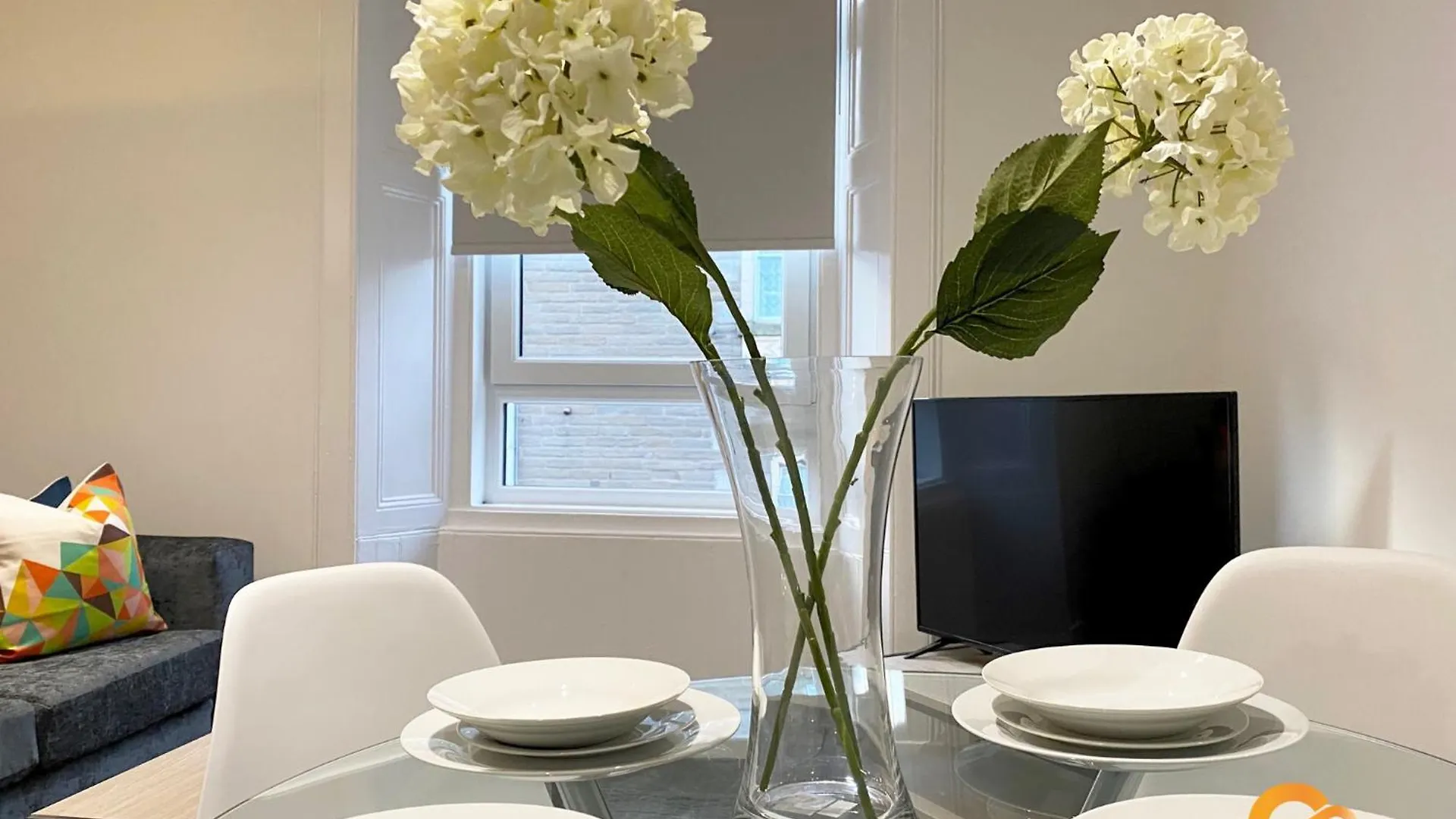 Central Serviced Apartments: Cosy University Stay with Free Parking Dundee Apartment